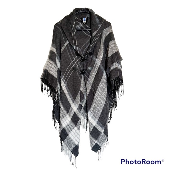 Apt. 9 Sweaters - Apt. 9 Plaid Poncho